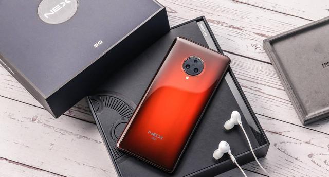 5G旗舰手机中的清流?NEX 3S的瀑布屏轻松呈现科技美学