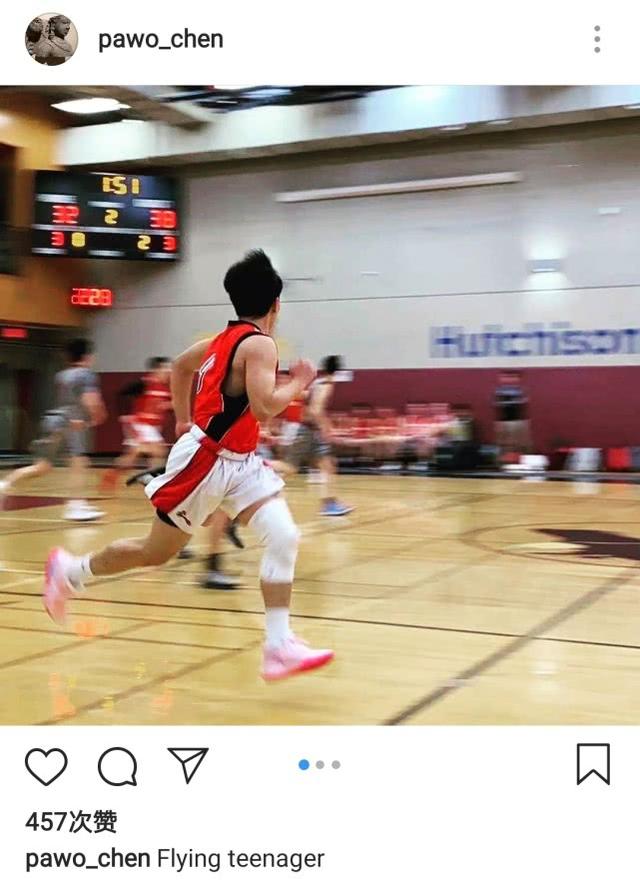 陈坤晒与儿子陈尊佑合照睹物思人,父子俩穿同款型男范十足