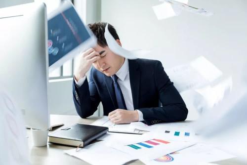 在职场,真正厉害的人,往往具备八种“正能量”,全力以赴奔成功