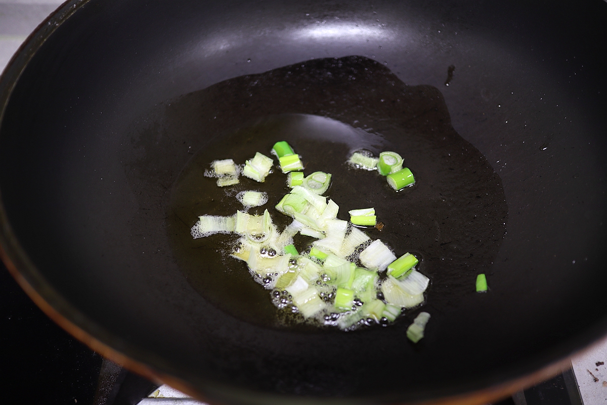 红烧豆腐新吃法,闻着有点臭,吃着真鲜香,榴莲再也不愁没伴儿了