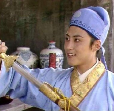 《红楼梦》她是一针强心剂,给了贾府荣耀,也掏空了贾府