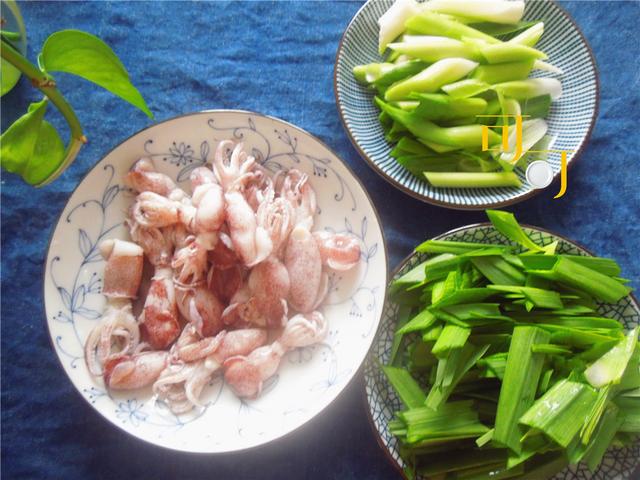 难得一吃的野生小海鲜,口感脆嫩,加把青蒜一起炒,真香!