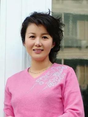 郑卫莉坎坷的婚姻:前夫赵君至今未娶,现任杜志国被曝出轨太难堪