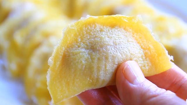 平底锅也能做蛋饺,鲜嫩金黄真馋人,恨不得天天吃才够爽