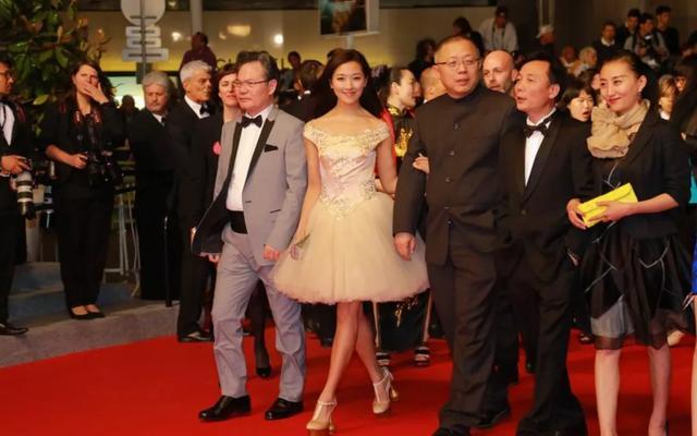科班出身曾是胡歌女主,恋上比自己大24岁大叔,29岁只能演女三