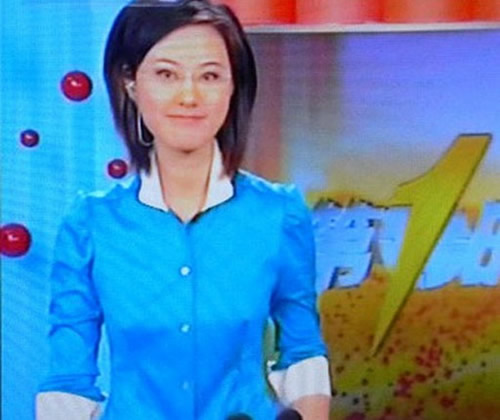 直播遇尴尬 主持人被玩残