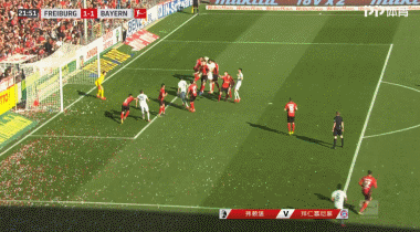 【足球】德甲-莱万追平磁卡压哨中柱 拜仁终结6连胜跌次席