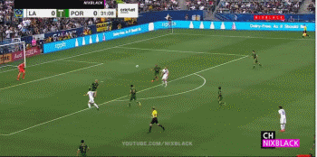 38岁伊布蝎子摆尾中柱+勺子点球!又造超霸气一幕