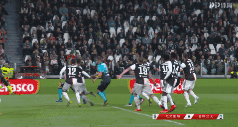 【足球】意甲-曼朱破门贝尔纳代斯基染红 尤文1-1亚特兰大