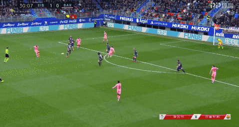 【足球】西甲-梅西梅开二度西莱森送大礼 巴萨2-2埃瓦尔