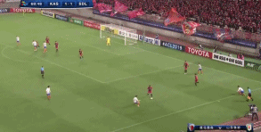 【足球】亚冠-费莱尼头槌伊藤翔2分钟2球 鹿岛2-1逆转鲁能