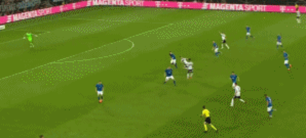 【足球】欧预赛-罗伊斯梅开二度+完美任意球!德国8-0狂胜