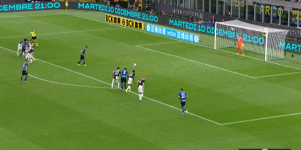 【足球】意甲-迪巴拉破门伊瓜因绝杀!尤文2-1国米夺榜首