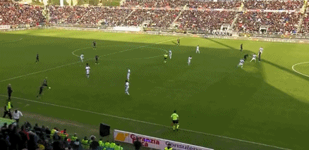 【足球】意甲-伊布打进回归处子球 米兰客场2-0卡利亚里