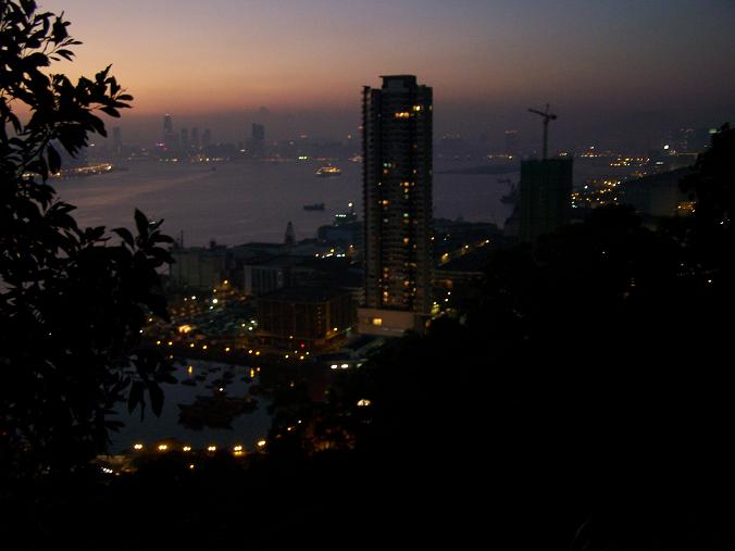 BEYOND..怀念家驹.(看望家驹..转)