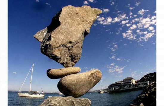 这家伙玩平衡玩得炉火纯青了