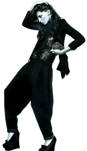 情迷Sarouel 低裆裤搭配技巧