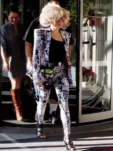 不疯魔不成活!盘点Lady gaga最惊悚的22个造型