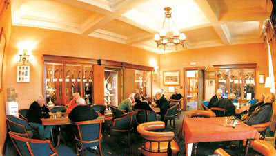 香港马会:香港最大、最昂贵、最顶级的私人会所