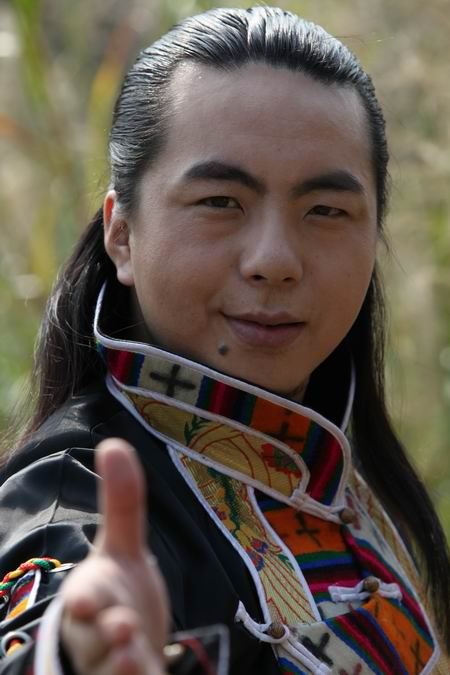 星光大道周冠军索南扎西全新力作《远方姑娘》高清版MTV全球首发