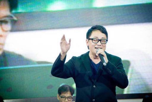 歌手杨峰最新单曲《包容你》全球首发