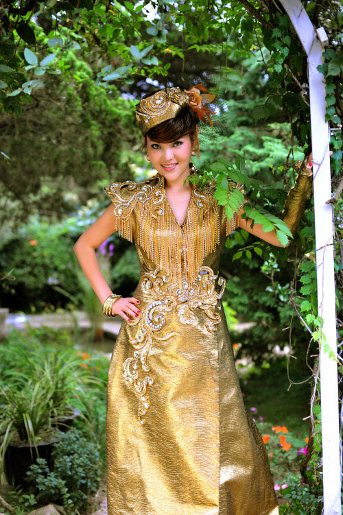 蒙古之花 乌兰图雅第20届金鸡百花电影节开幕式《套马杆》