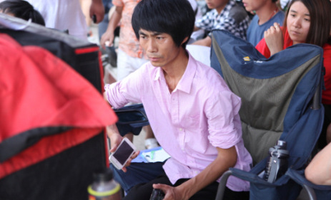 张家豪力捧新锐导演,出品《赐爱》《爱在当下》搅局2014影视界