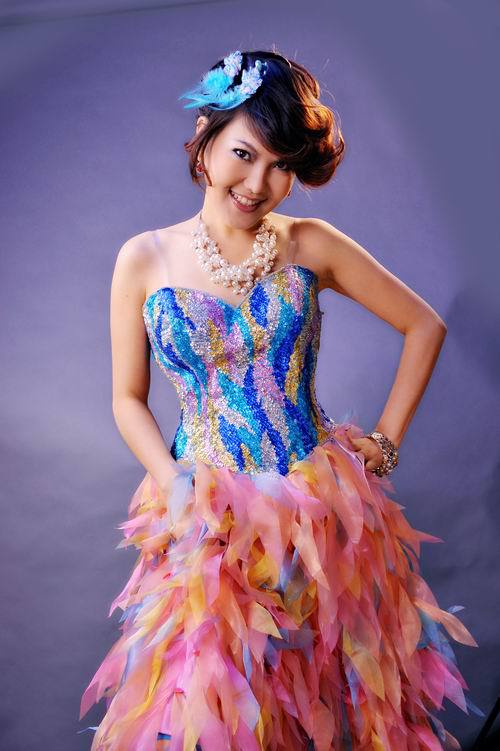 乌兰图雅《凤凰飞》江苏商会万人体育馆火爆现场