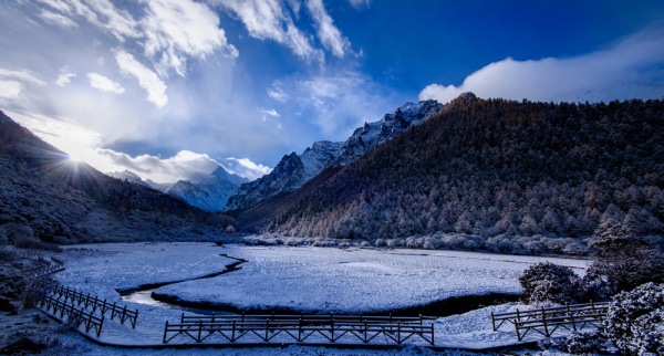 醉美亚丁四季秀——首届亚丁手机摄影大赛正式启动