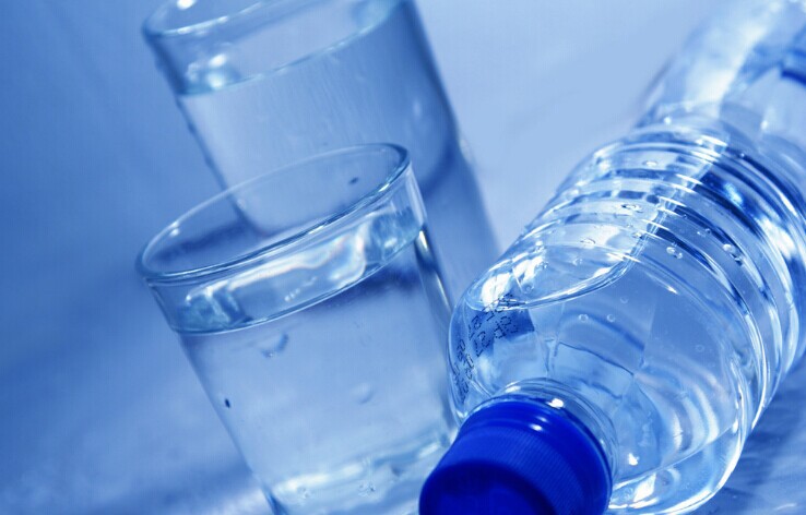 桶装水不及格率达80%!小市民该如何防范食品安全大问题