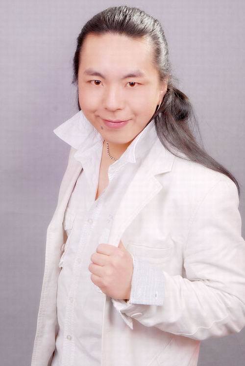 索南扎西-青春万岁 燃情歌声激扬飘荡