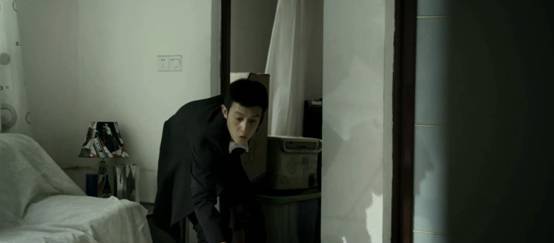 奉劝所有人不要加夜班~昨夜子时下班,电梯里阴冷诡异的歌声