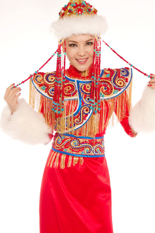 蒙古之花乌兰图雅《套马杆》唱响中国