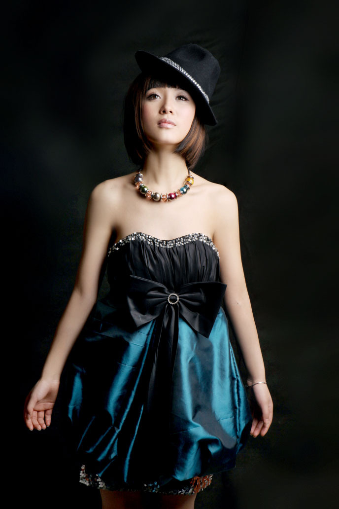 胡扬琳专辑《香水有毒》十首歌曲首首主打句句精彩