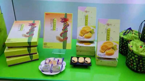 陆沅枫联手枫友元祖食品走进养老院做公益献爱心
