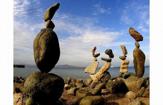 这家伙玩平衡玩得炉火纯青了