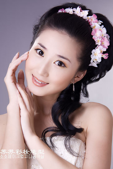 俏美人:4款雅致新娘妆(组图)