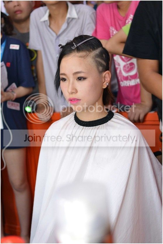 碉堡了,原来妹子剃刀塔头可以这么可耐!引得LGD都折腰了!