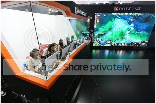LGDGIRL与LGD激情对战,满满都是爱啊,有木有!
