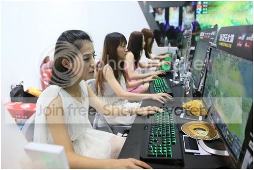 LGDGIRL与LGD激情对战,满满都是爱啊,有木有!