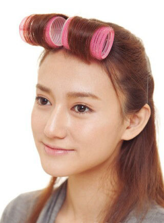 齐刘海有弧度才可爱 小诀窍让扁塌刘海挺起来