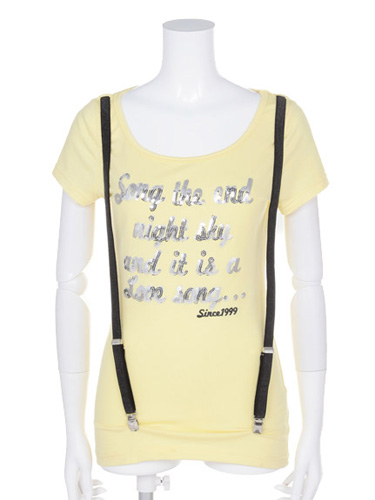 小背带起大作用 真假混搭都时髦