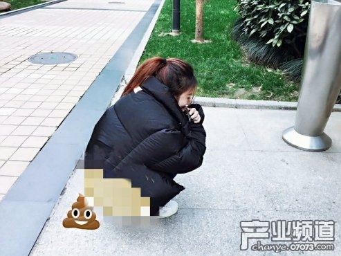 LOL冯提莫扫黄现场被抓 身高秒变一米
