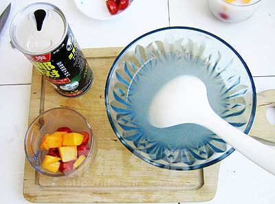 芒果樱桃果冻(图解)