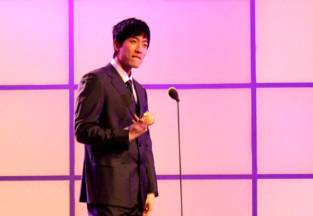 2006影响世界华人大奖出炉 刘翔丁俊晖携手获奖