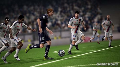 EA:《FIFA》将比《实况足球》有明显优势