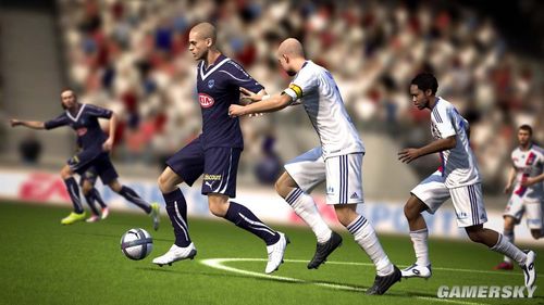 EA:《FIFA》将比《实况足球》有明显优势