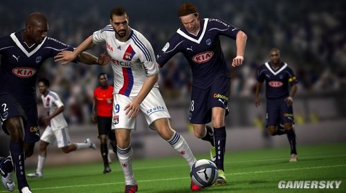 EA:《FIFA》将比《实况足球》有明显优势