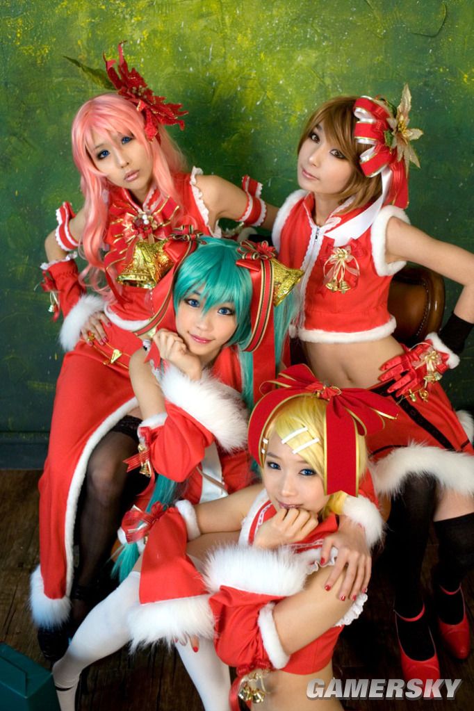 《初音未来》cosplay欣赏 海贼女帝coser庆圣诞
