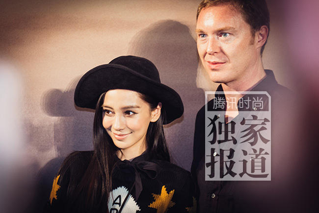 Angelababy穿上“阿波罗13”登陆Coach秀场